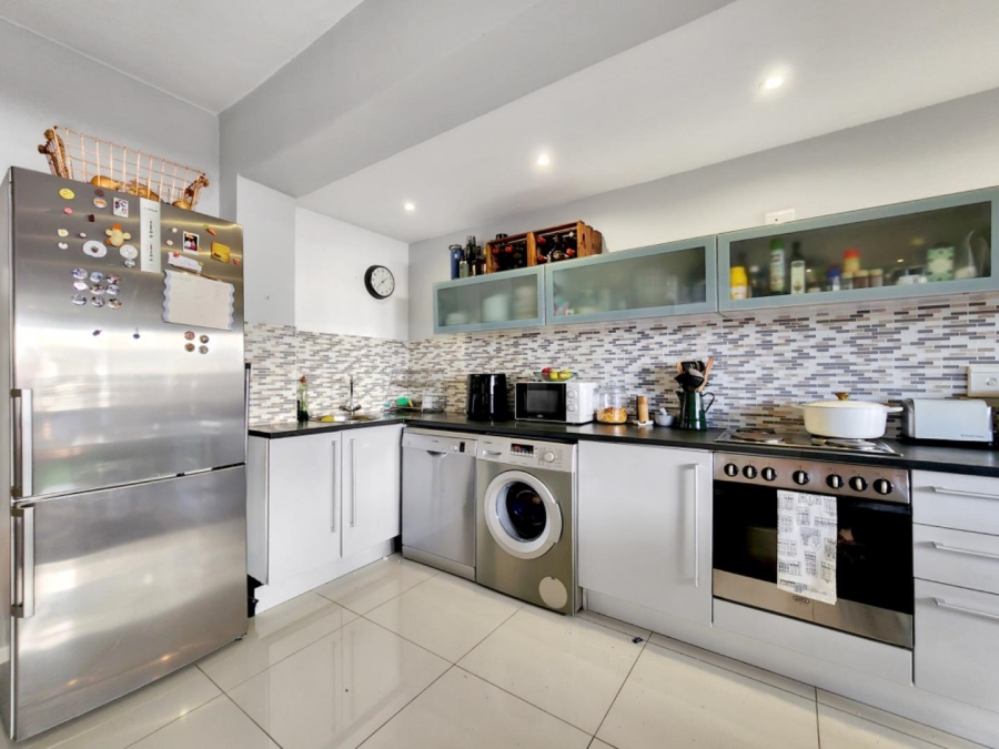 2 Bedroom Property for Sale in Sea Point Western Cape